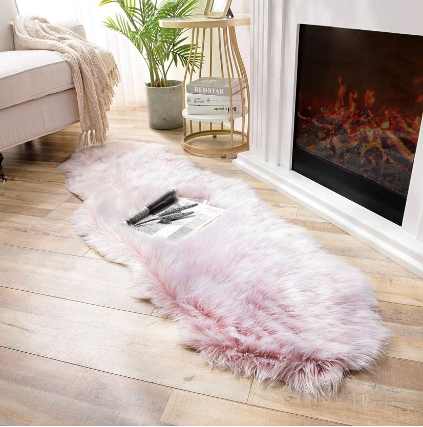 Faux Fur Runner Pink