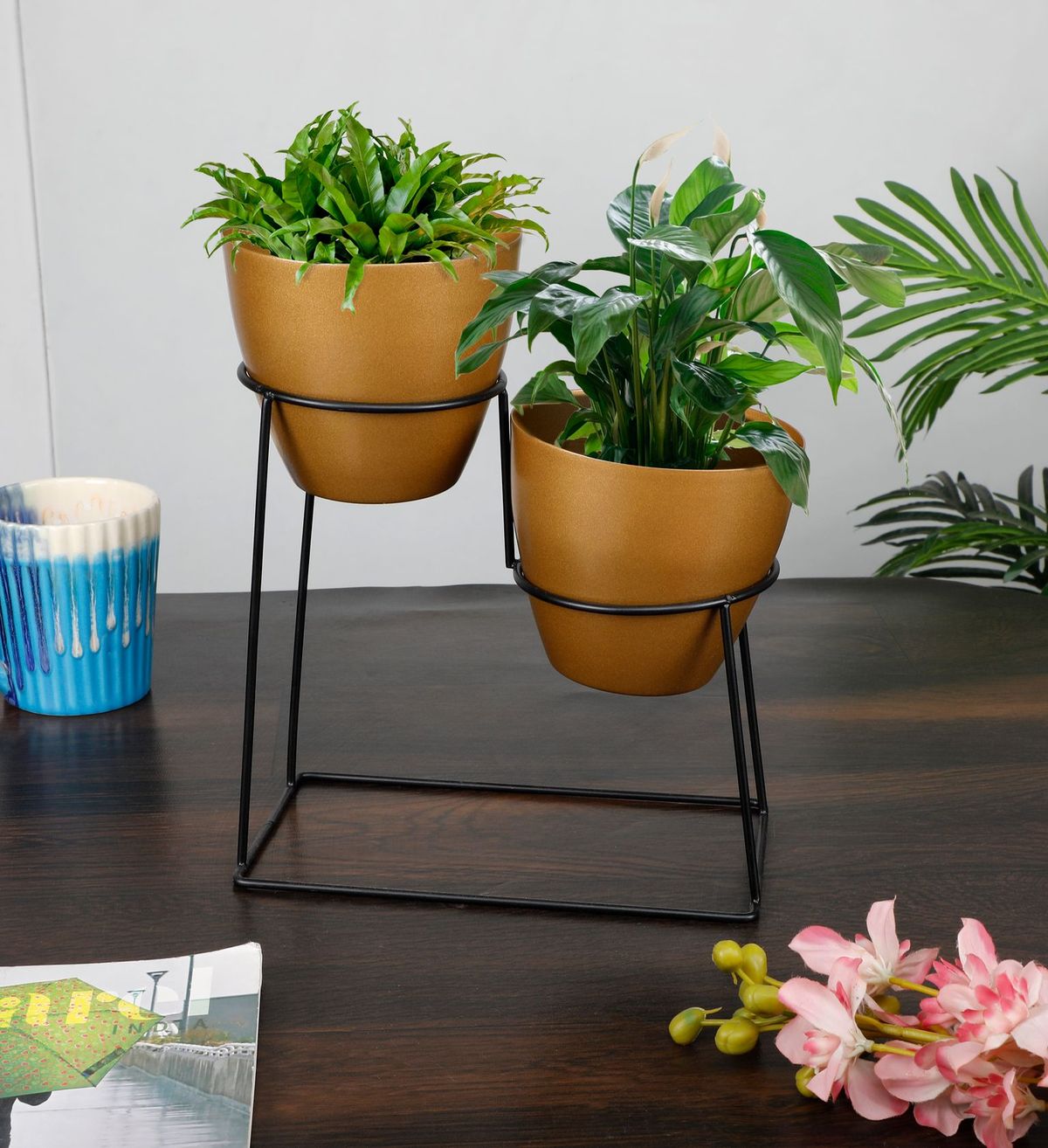 Oval Hanging Metal Planter Pot With Stand