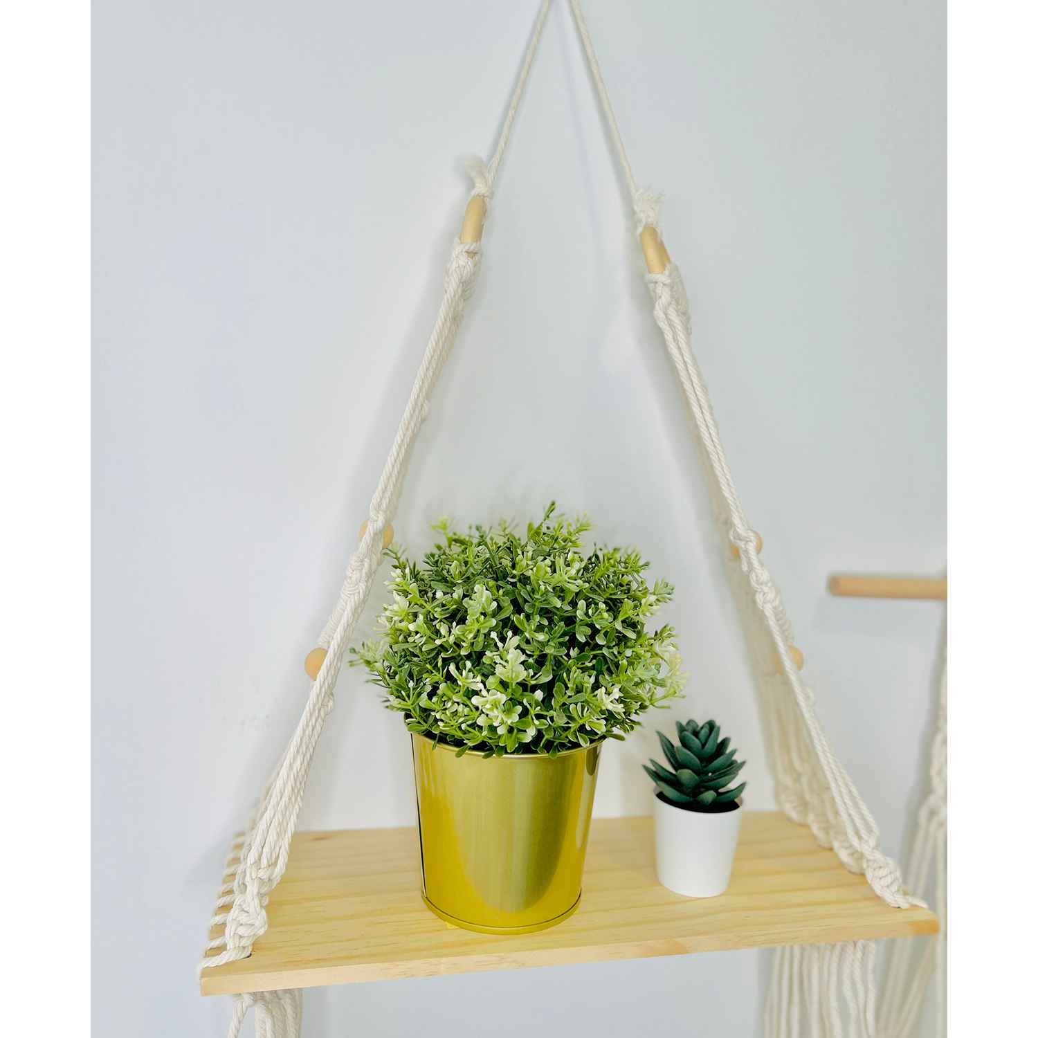 Kaahira Luxurios Fairy White Handwoven Swing in White