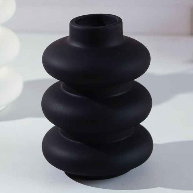 Minimalist Spiral Vase
