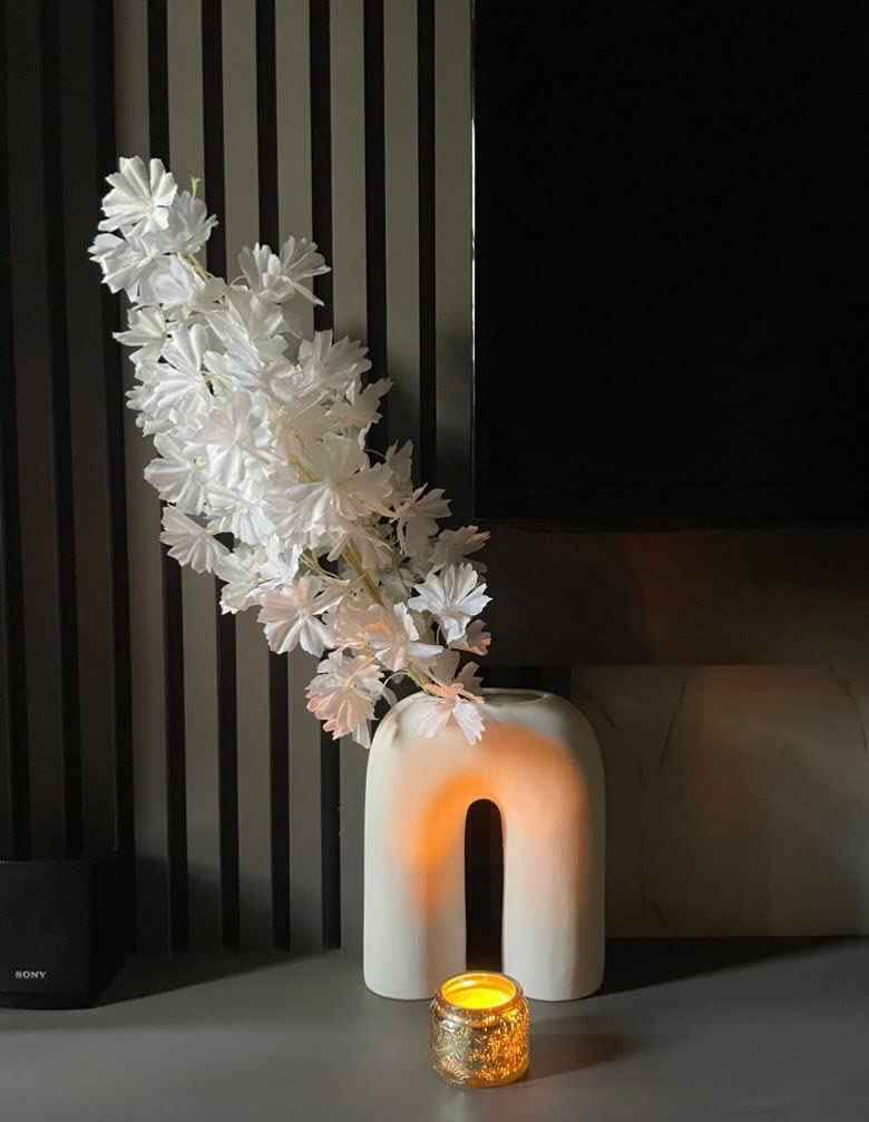 Inverted ‘U’ Vase (White)