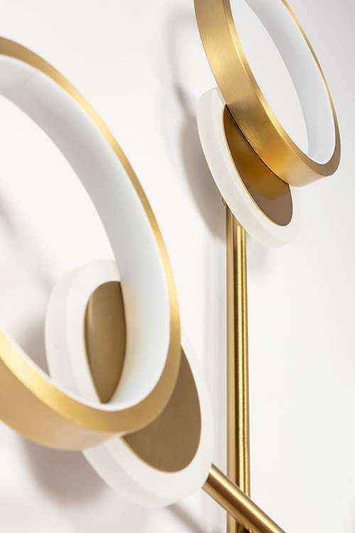 Amata Wall Light