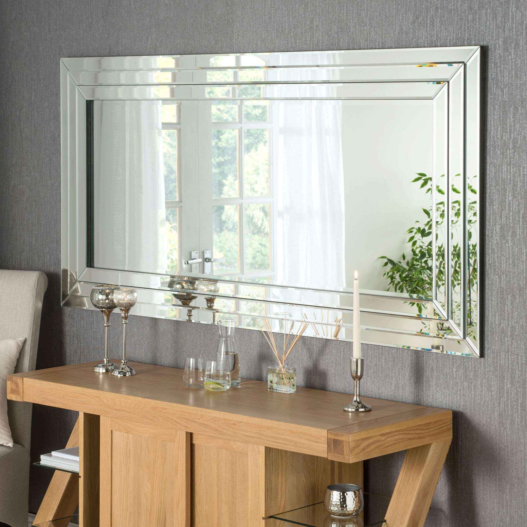 Accent Modern & Beveled Oval Mirror
