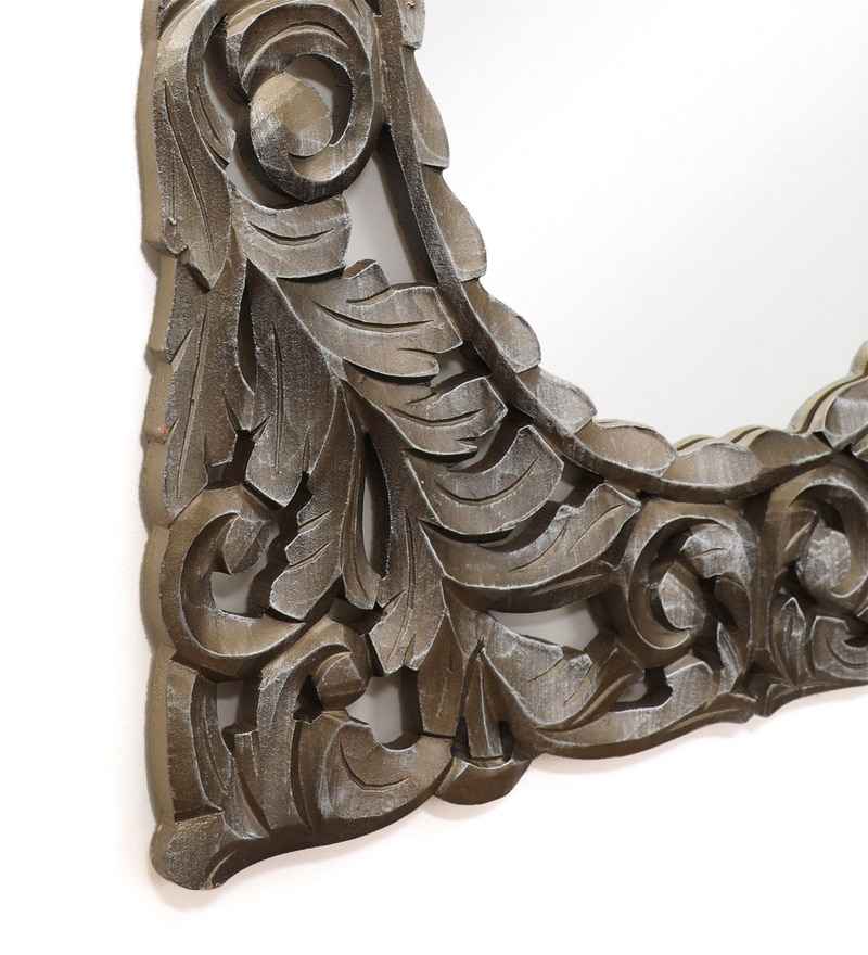 Beautiful wall mirror 