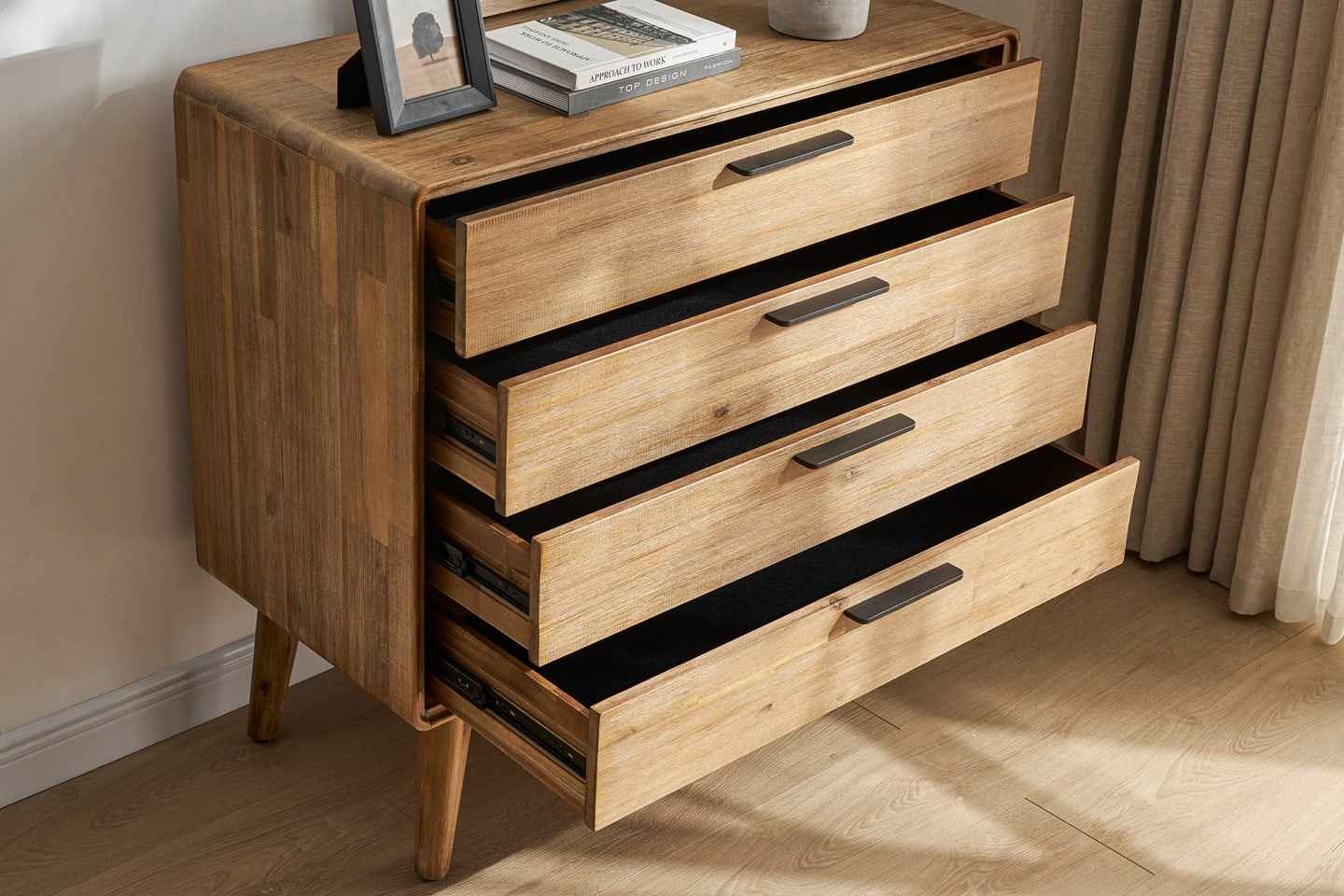 Seb 4-Drawer Dresser
