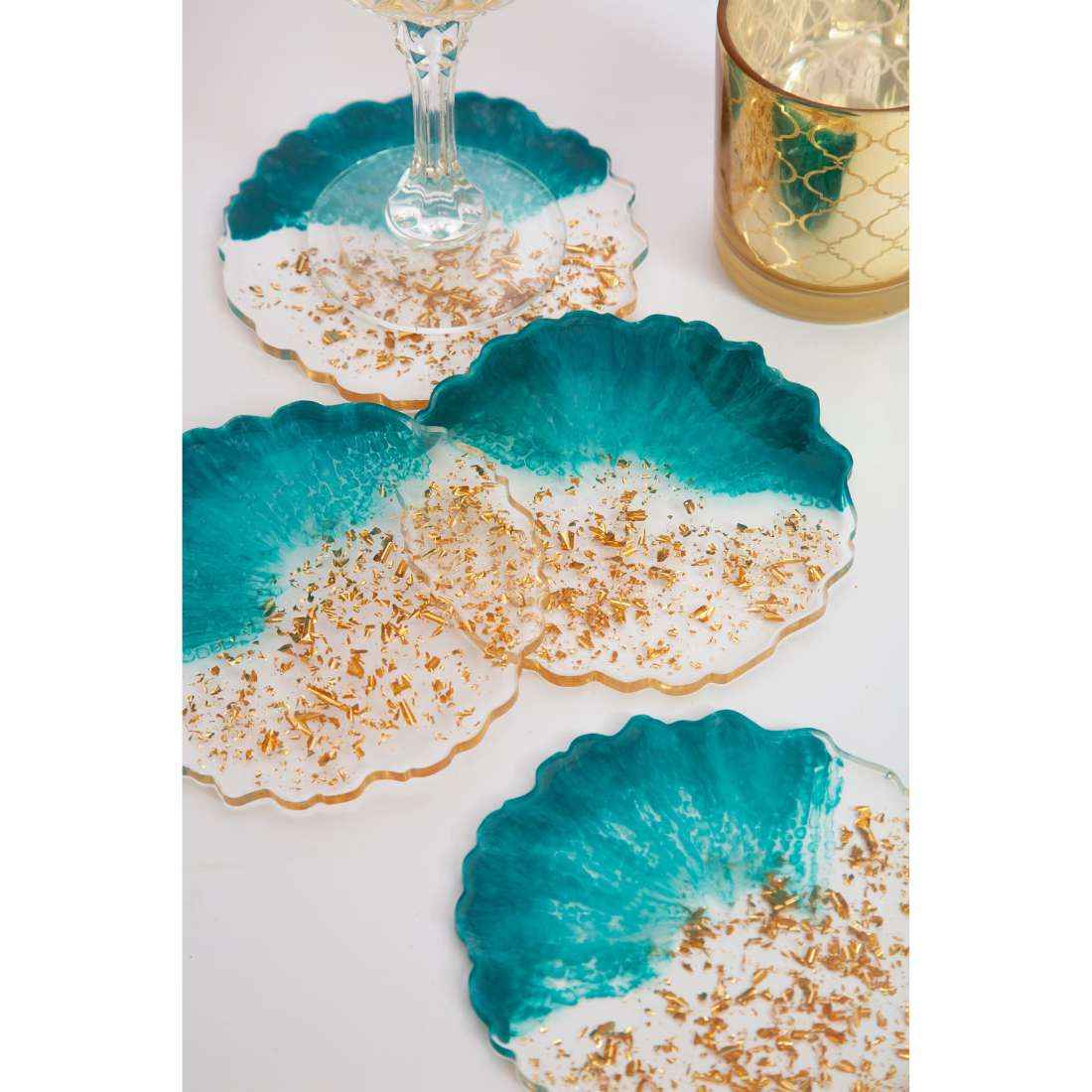 HN HUES Emerald Resin 3 Tier Cake Stand