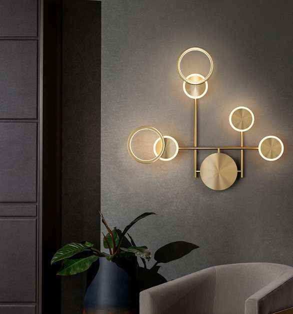 Amata Wall Light