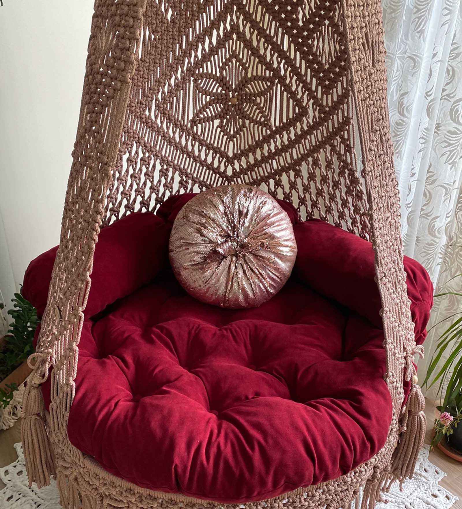 Kaahira Macrame Poufee