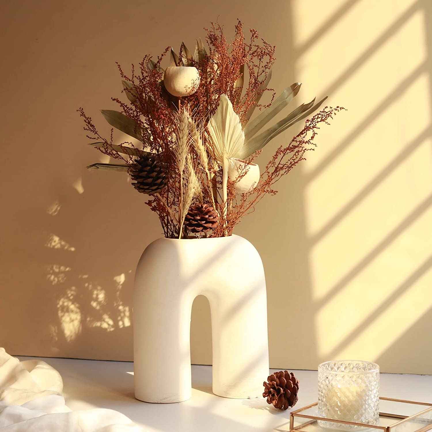Inverted ‘U’ Vase (White)