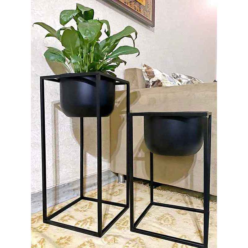 Ohio All Black Metal Planter