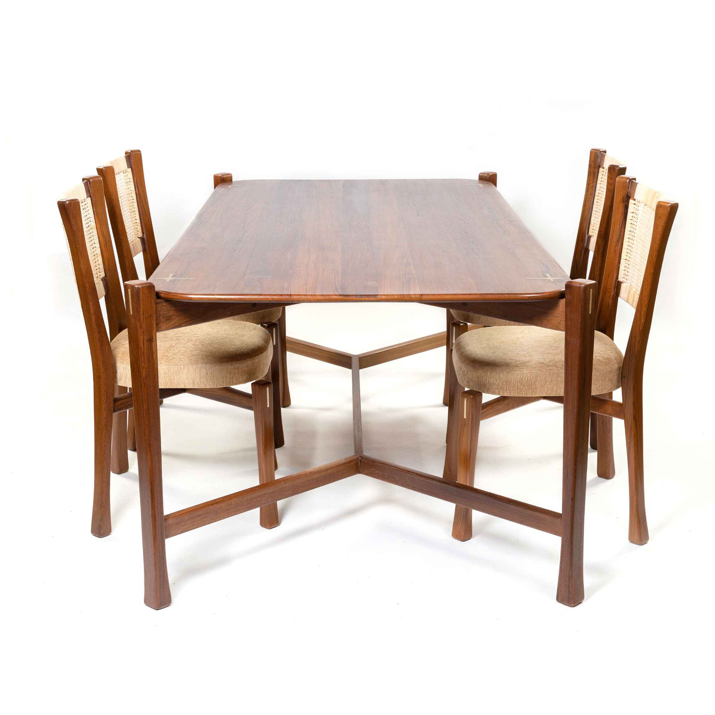Ukiyo Dining Table