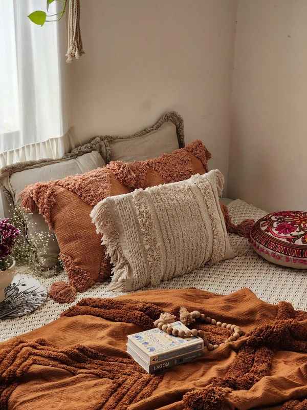 Roshni Lumbar Pillow