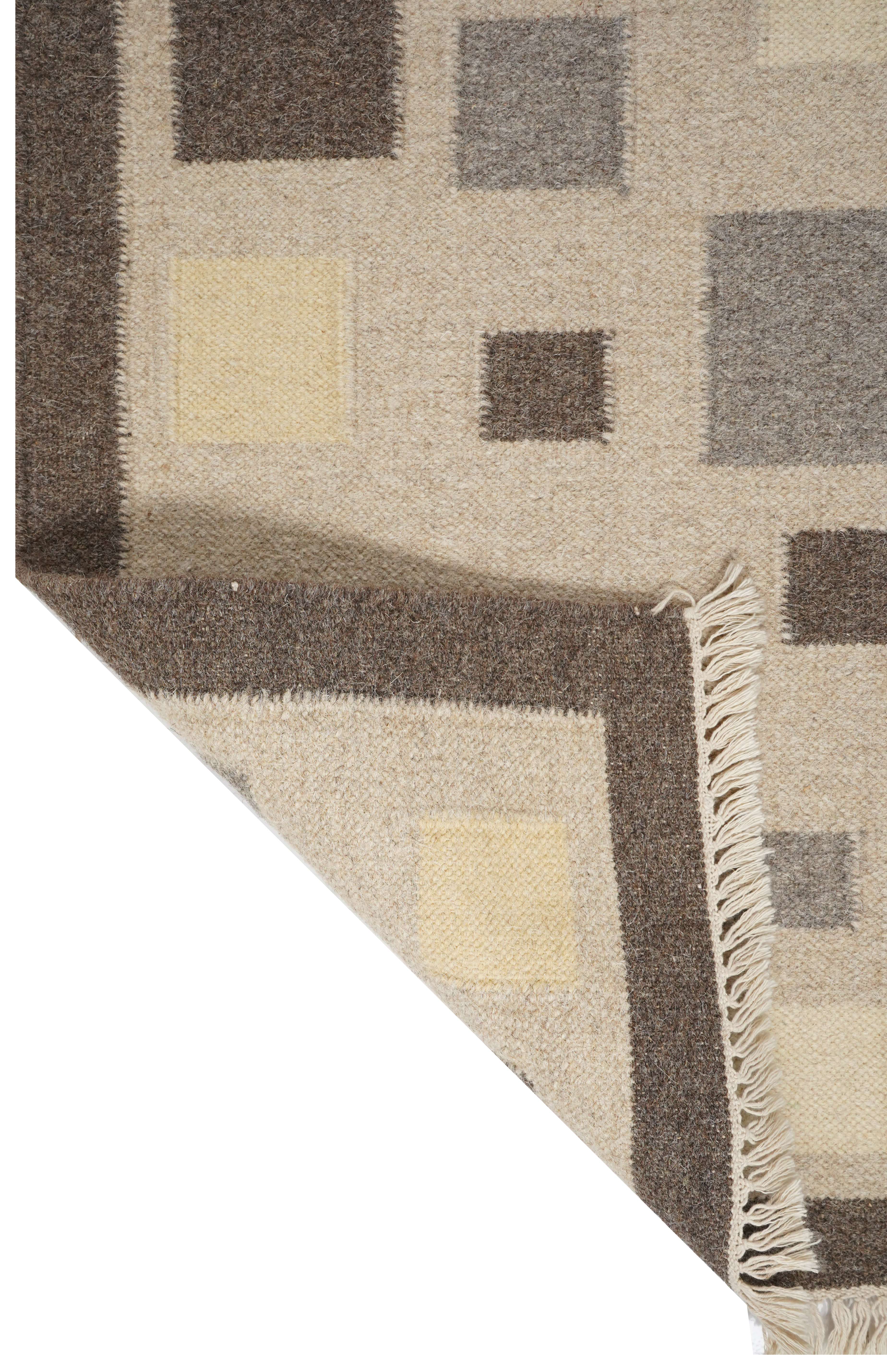 CREAM & BROWN SPIDER WEAVE RUG