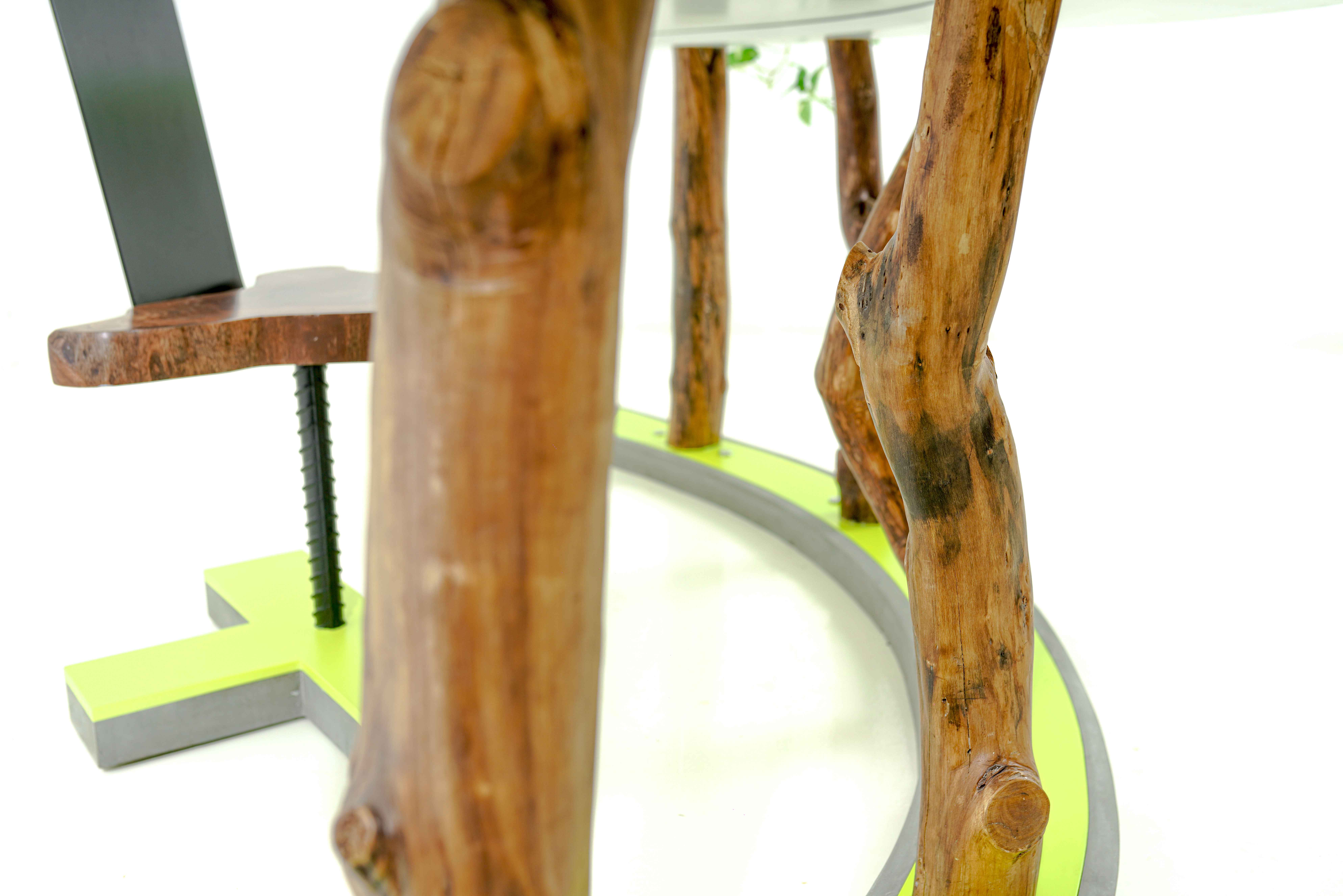 Canti Table