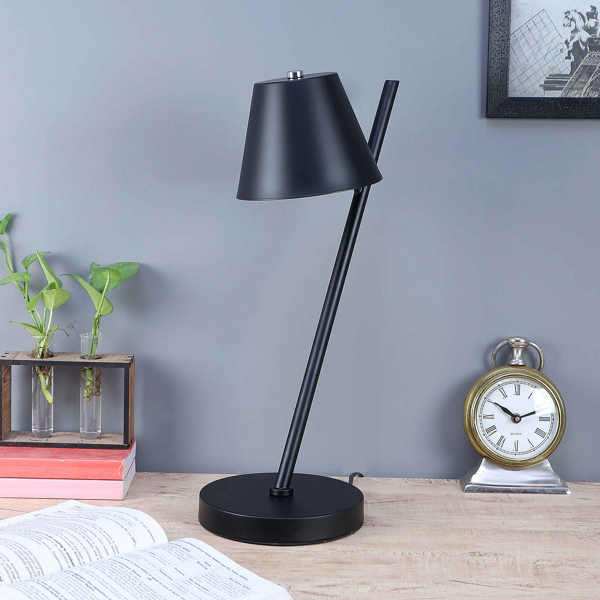 Bixa Blue Table Lamp