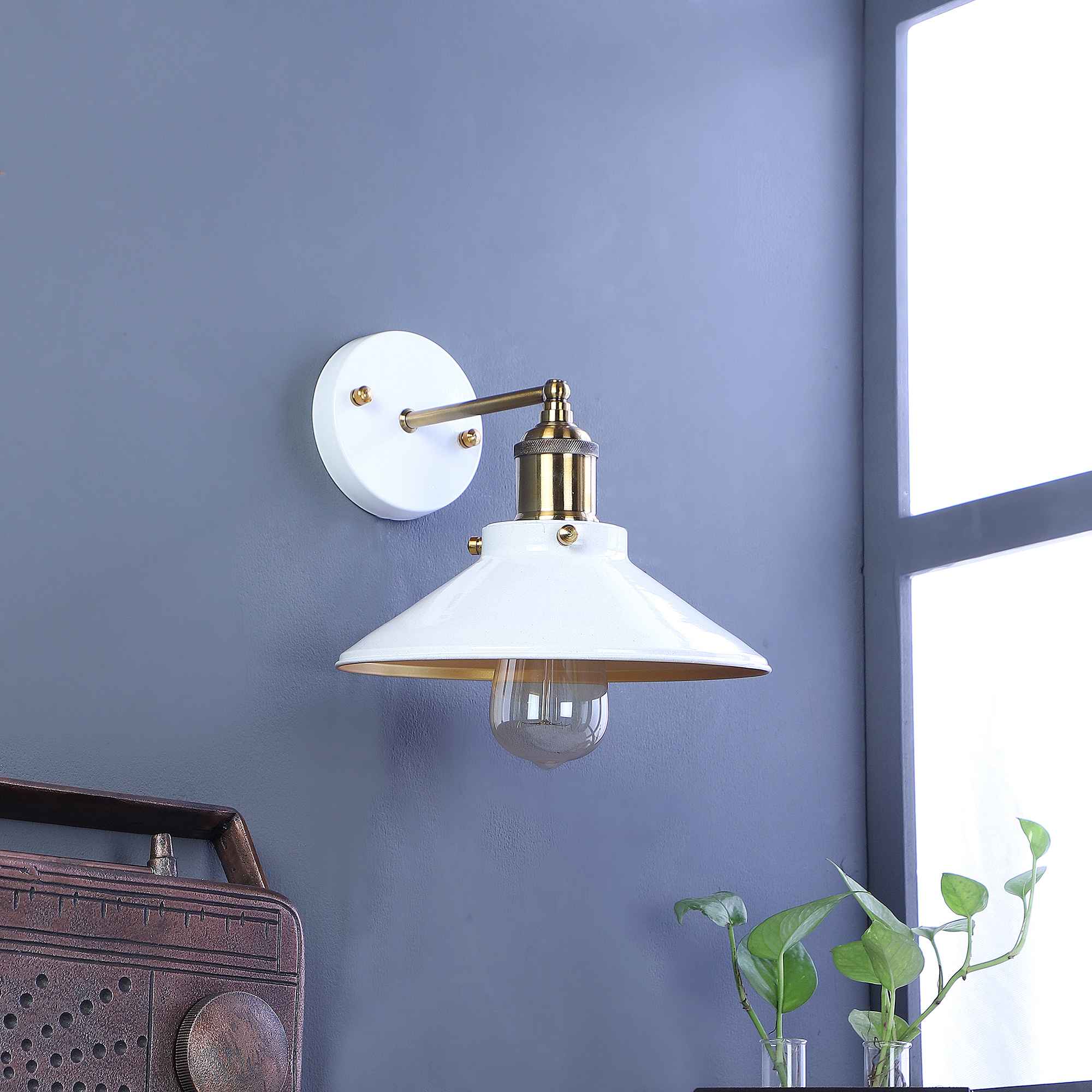 Nora Metal Wall Light