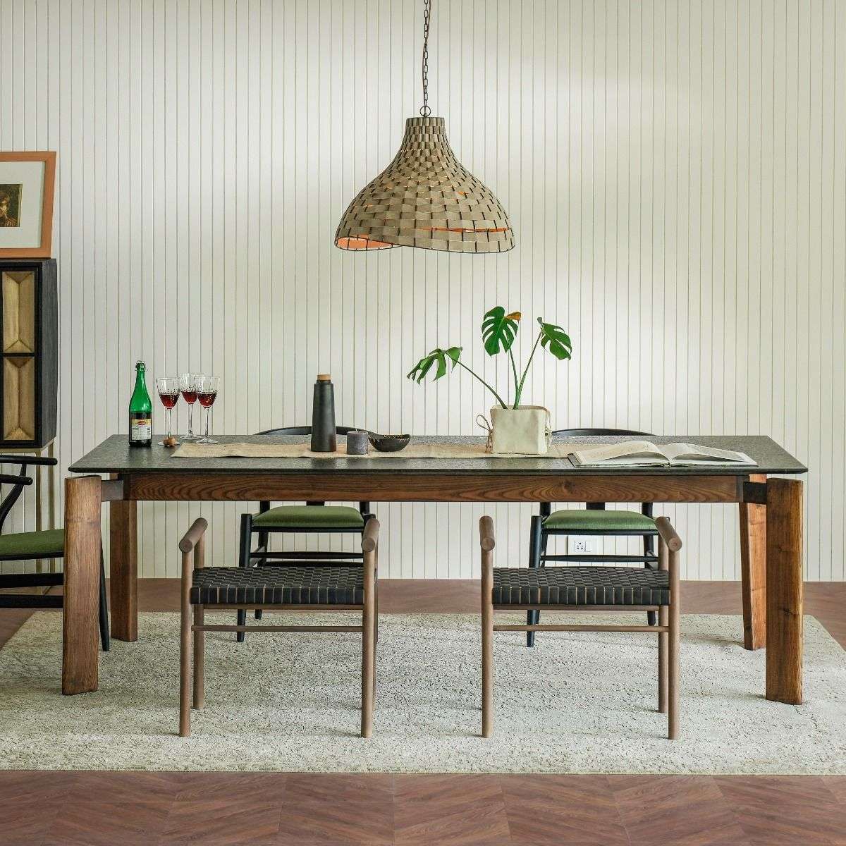 Argrove Expandable Dining Table
