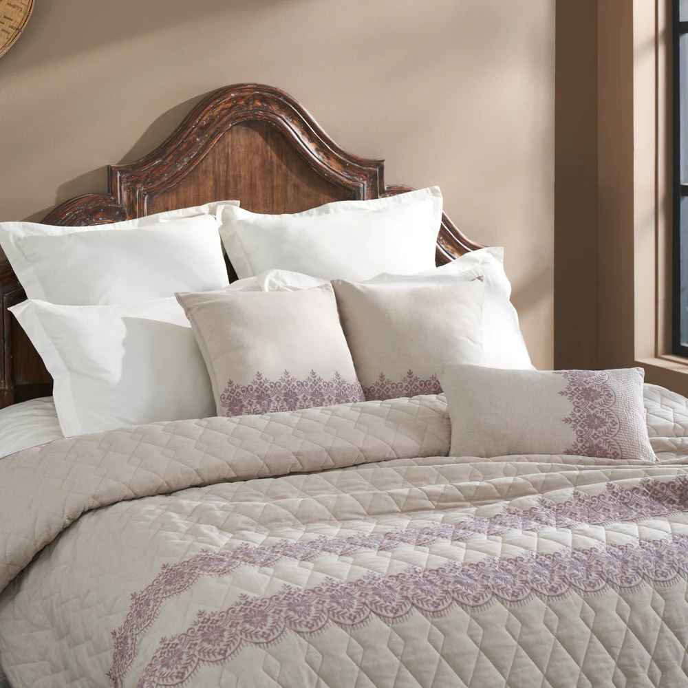 Tarpo Embroidered Bedding Set