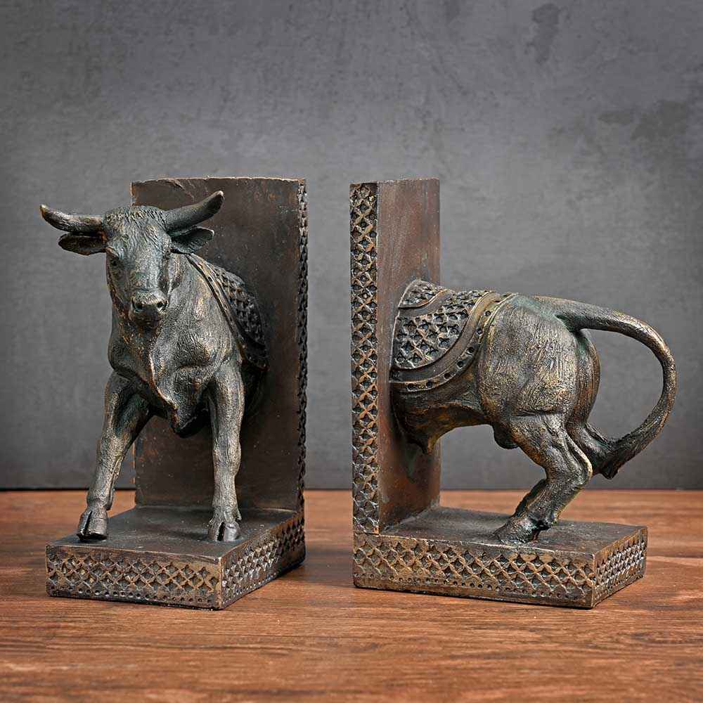 Rustic Bull Bookend