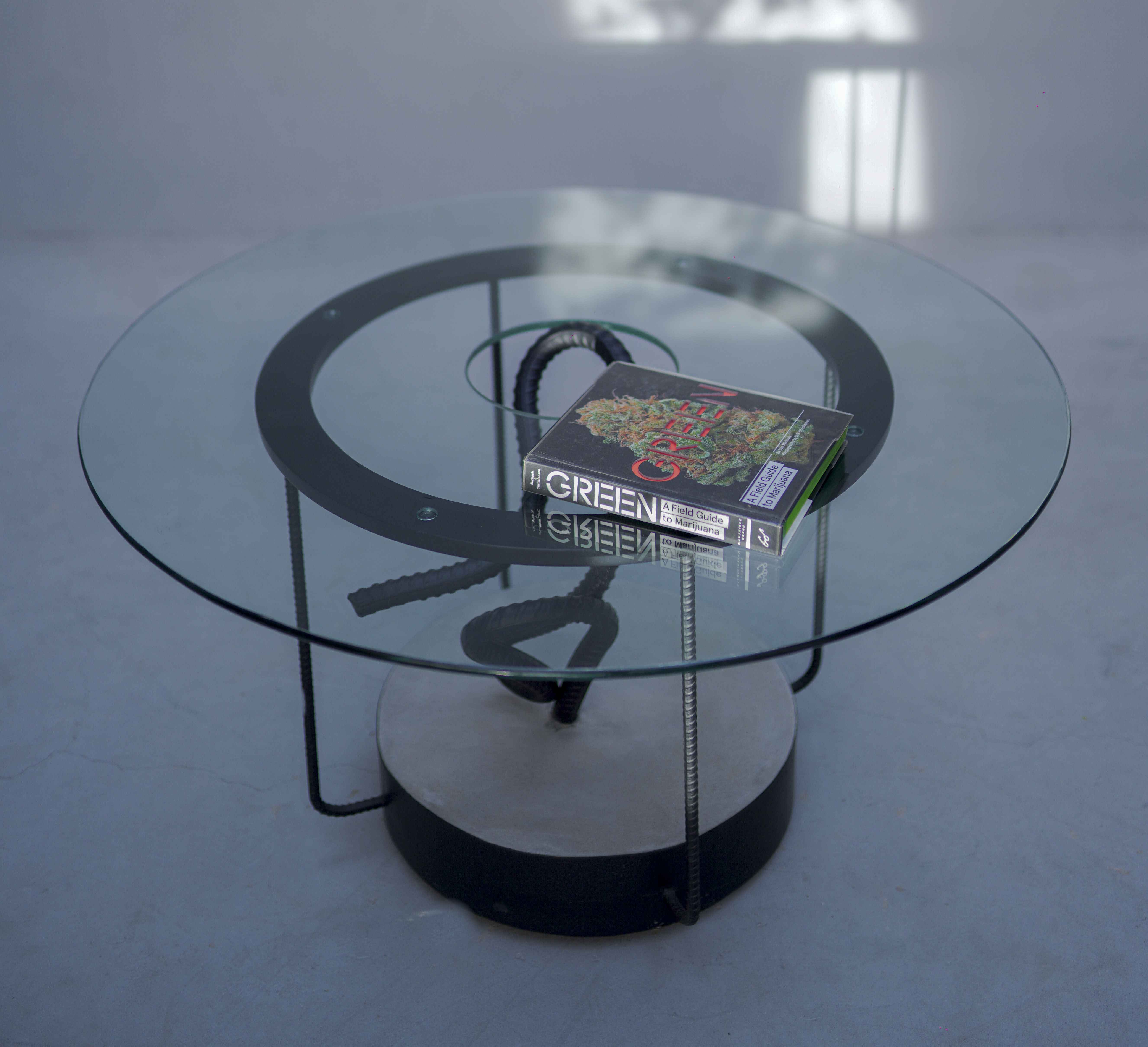 Artsy Imbalance Table