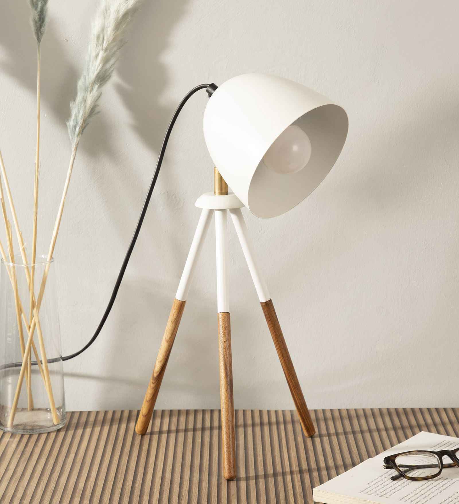 Modern Study Lamp With Metal Base