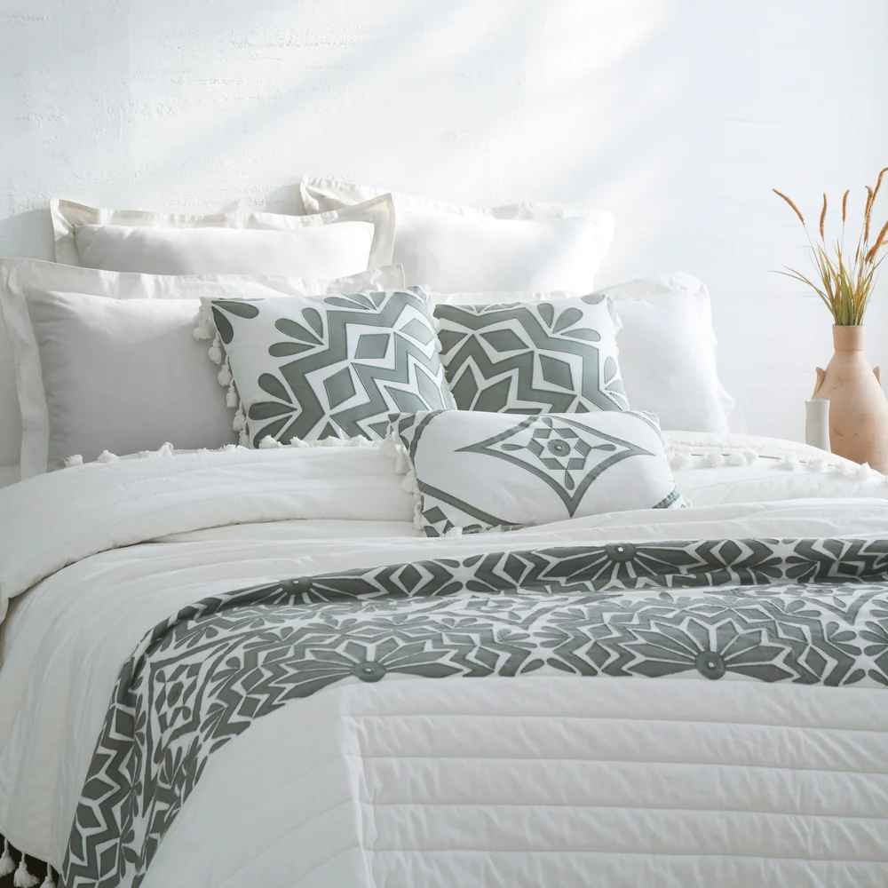 Lionfish Embroidered Bedding Set