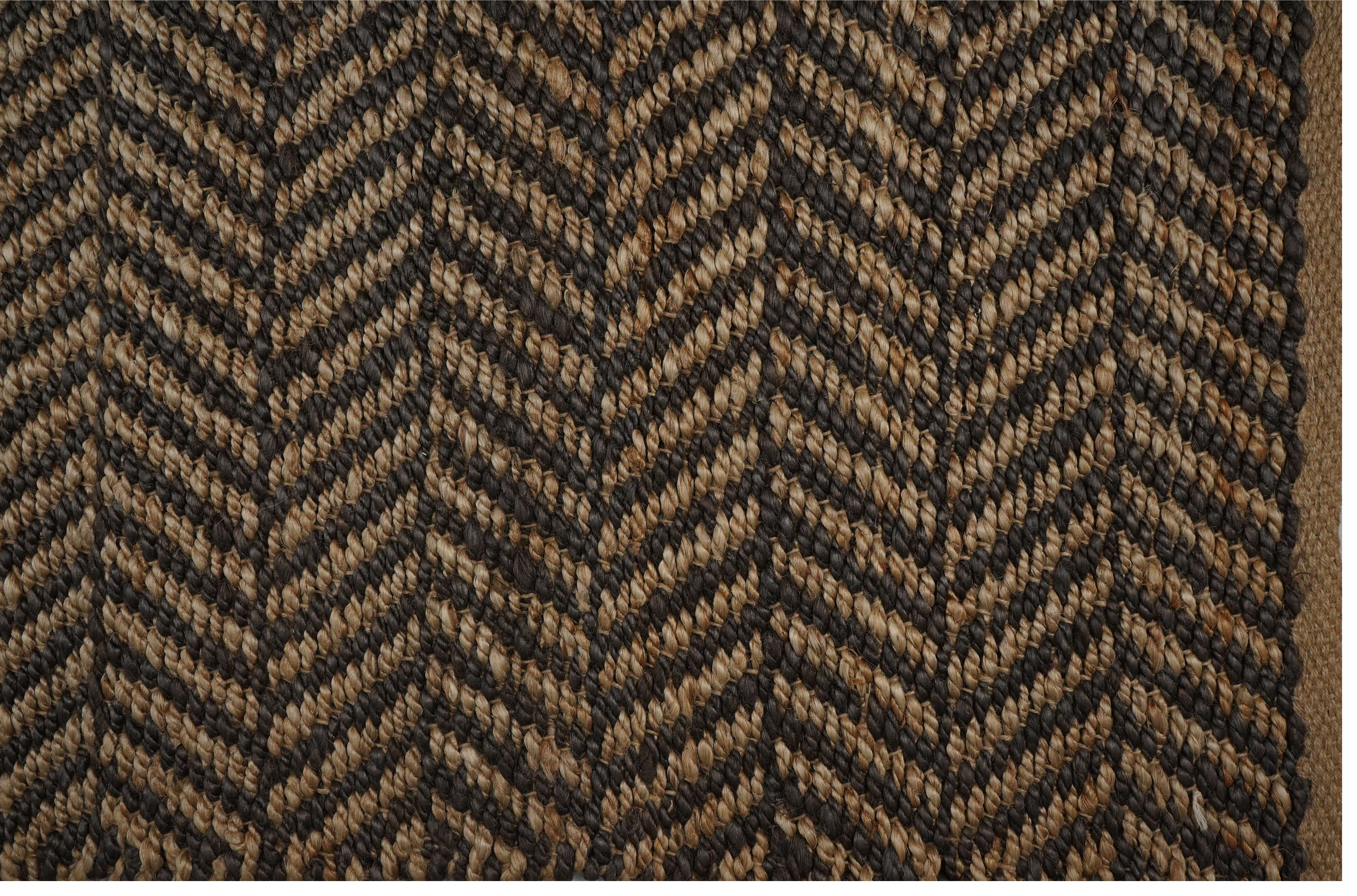 BLACK BROWN CROSS LINES RUG