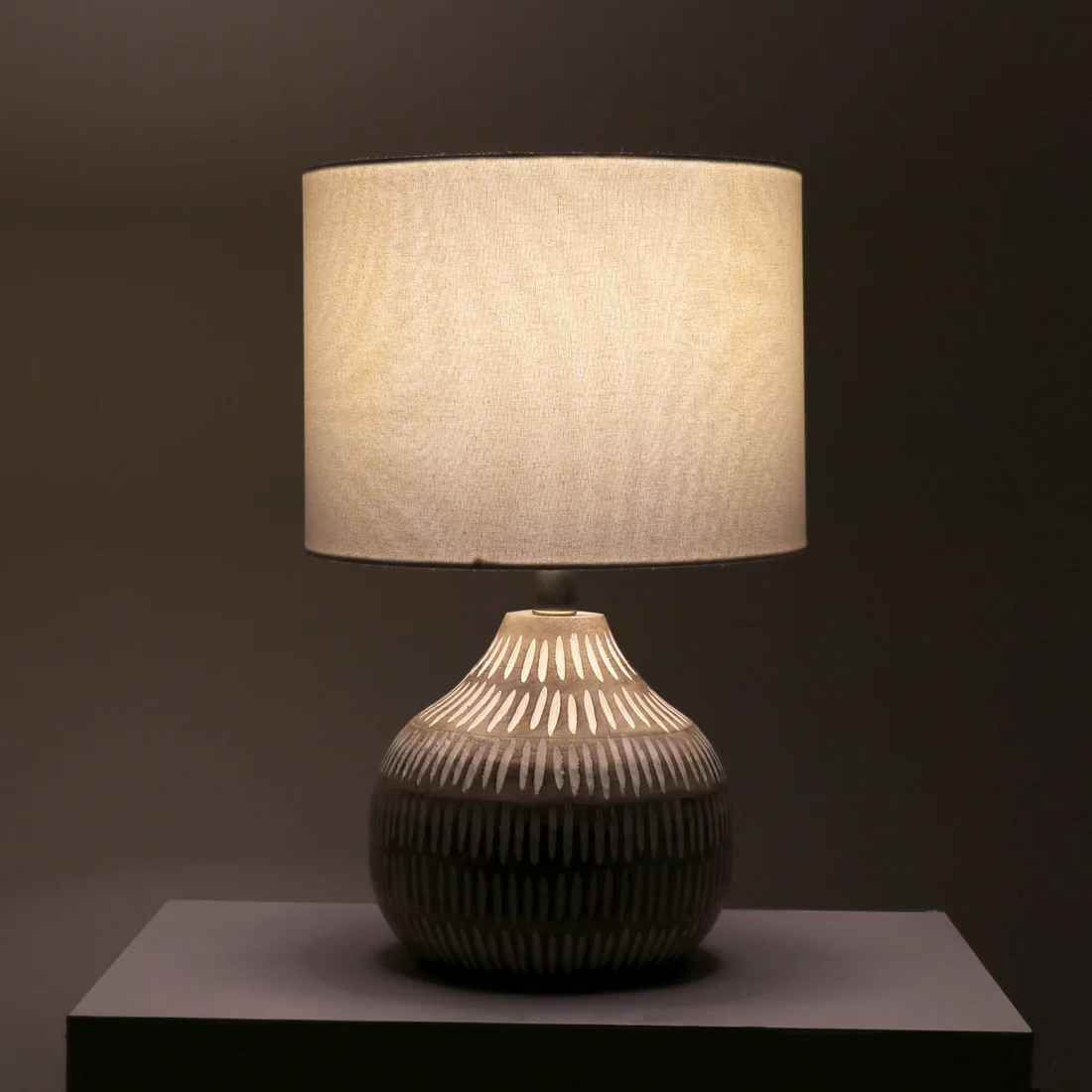 Naybu Round Table Lamp