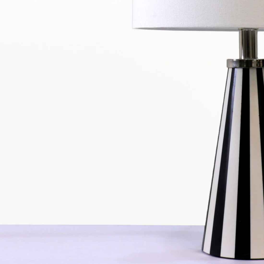 NAYBU Straight Table Lamp