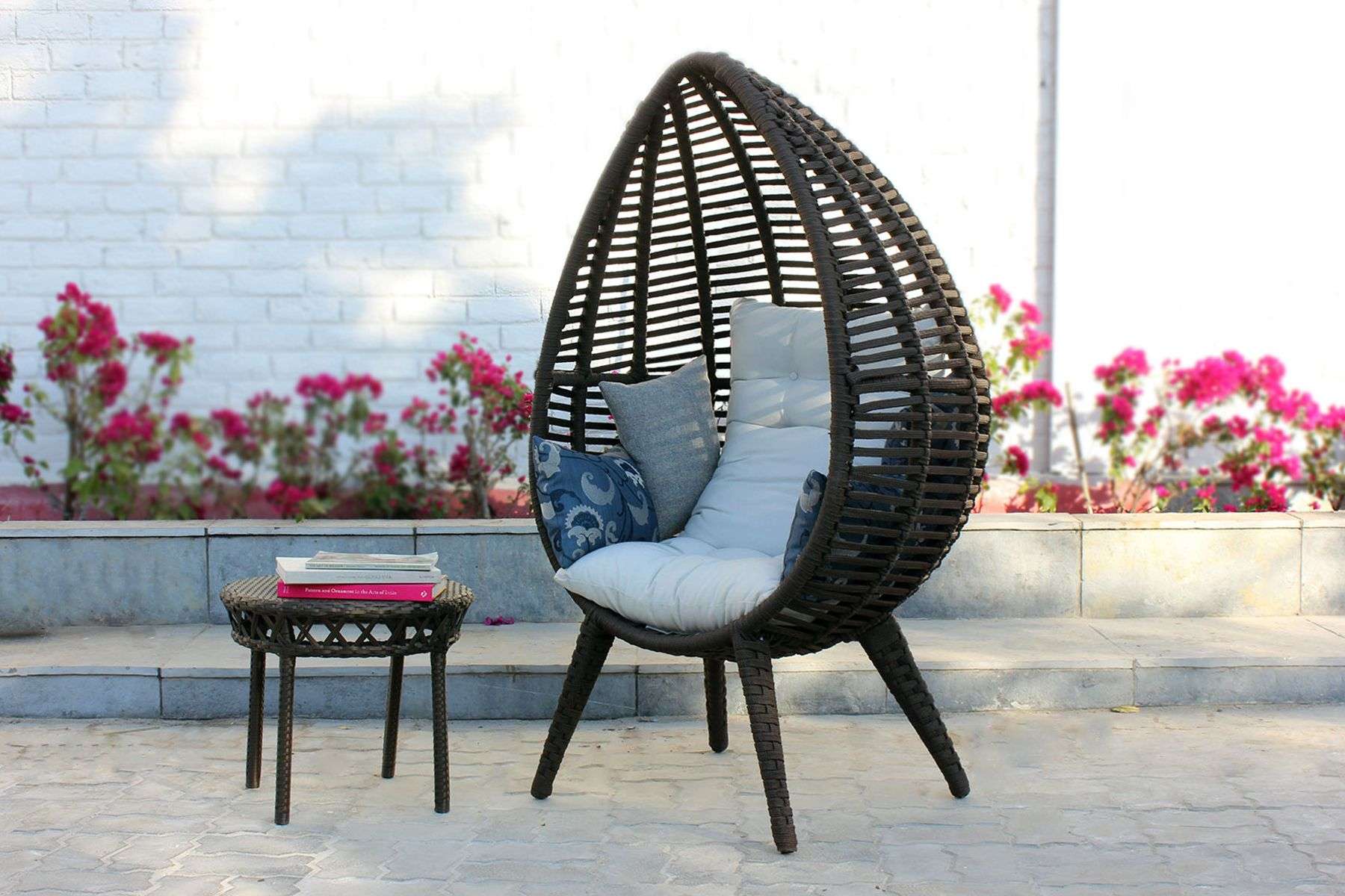 Uron Outdoor Lounge Chair