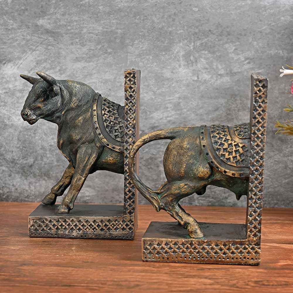 Rustic Bull Bookend