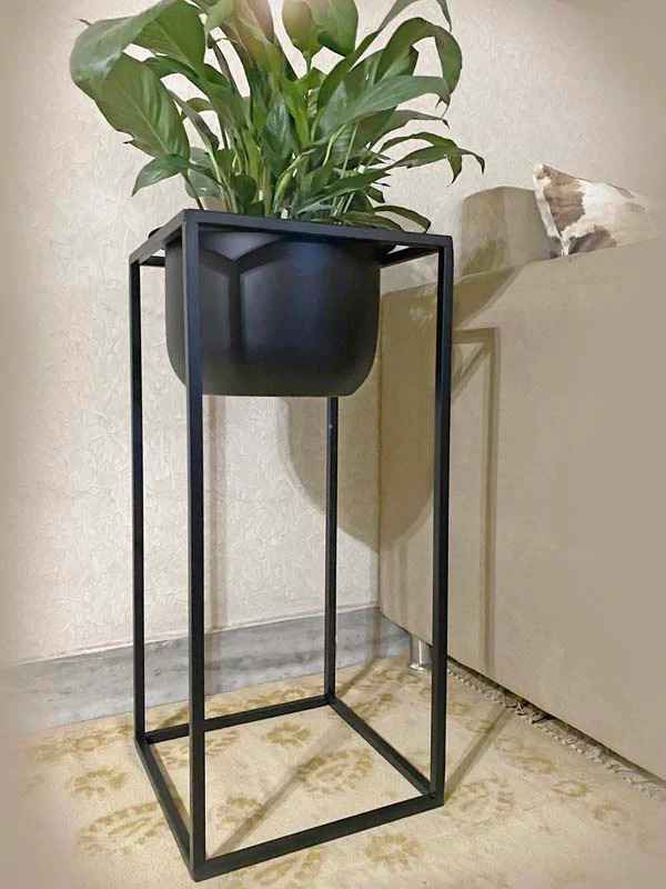 Ohio All Black Metal Planter