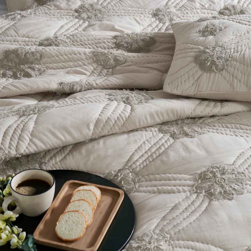 Hemera Embroidered Bedding Set