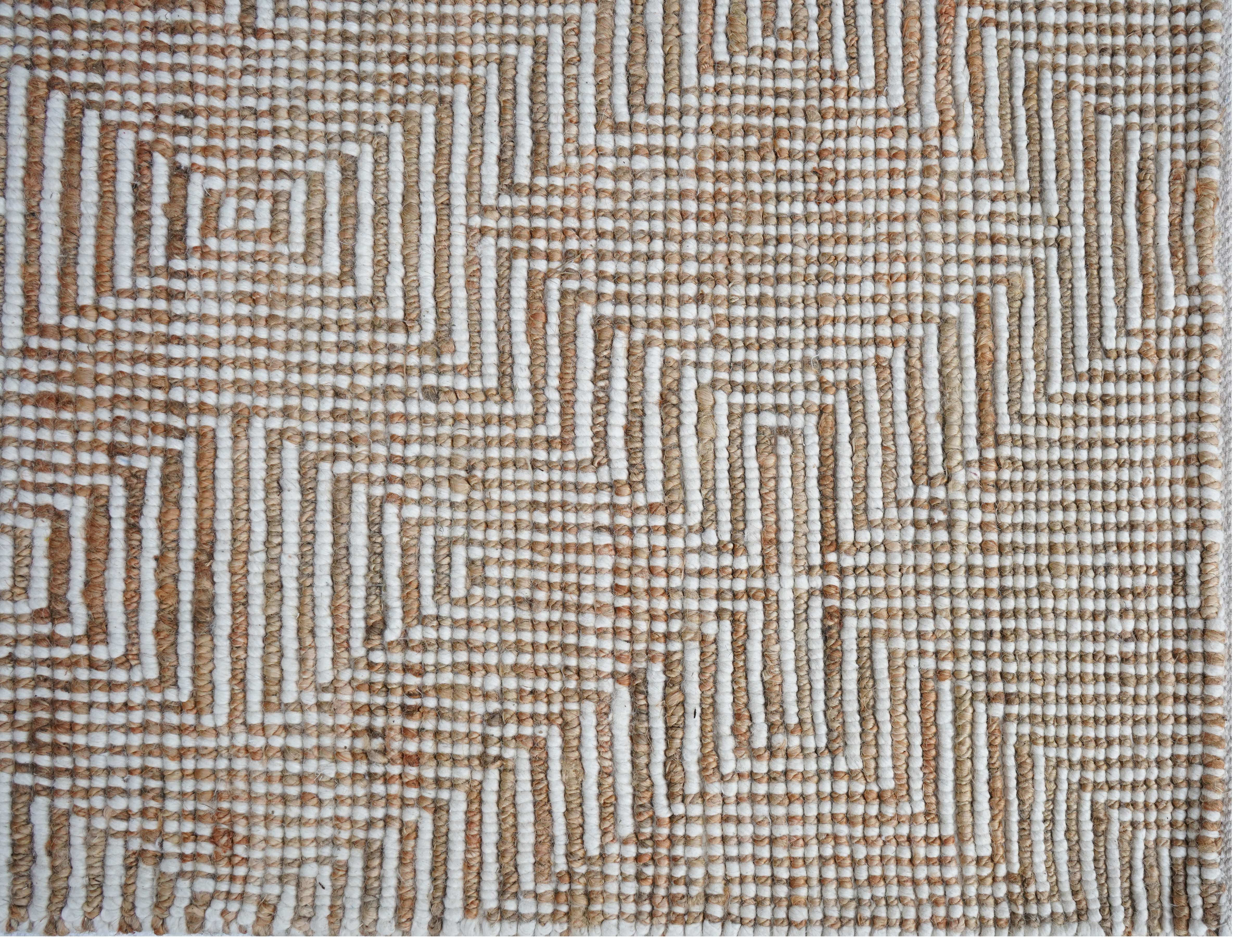 CREAM & BROWN DIAMOND RUG