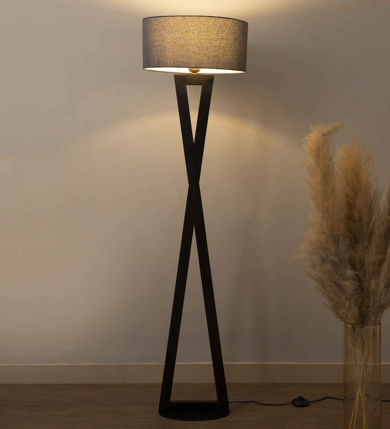 Lucca Gold Table Lamp With Metal Base