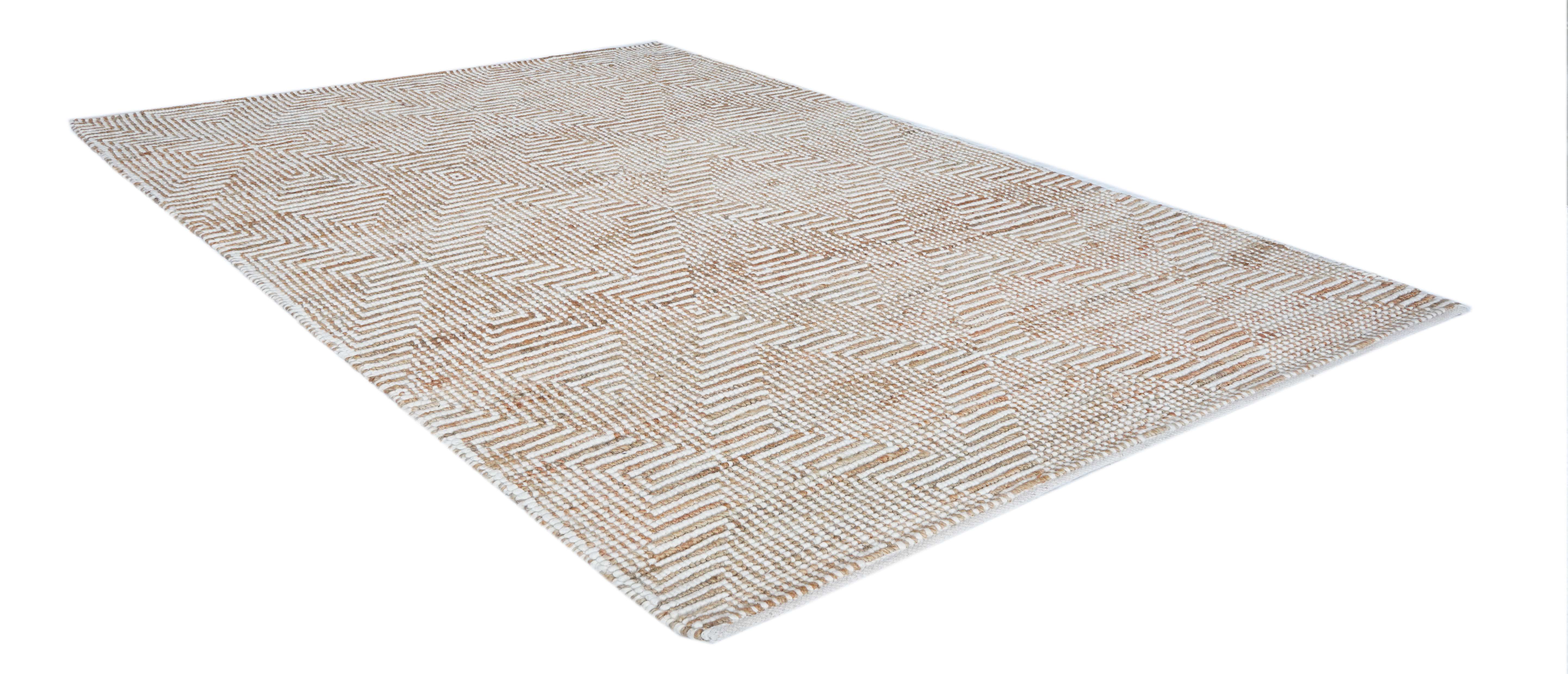 CREAM & BROWN DIAMOND RUG