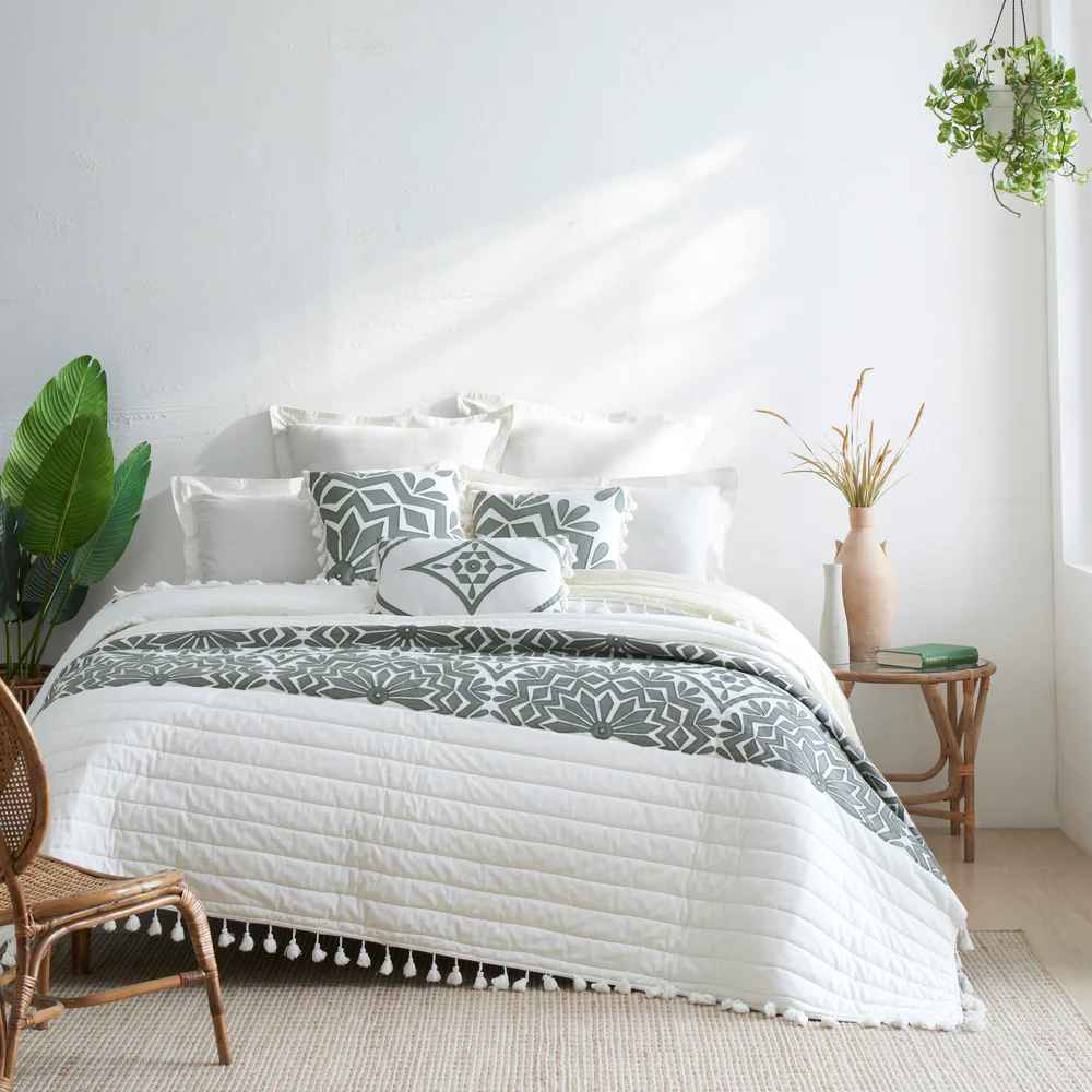 Lionfish Embroidered Bedding Set