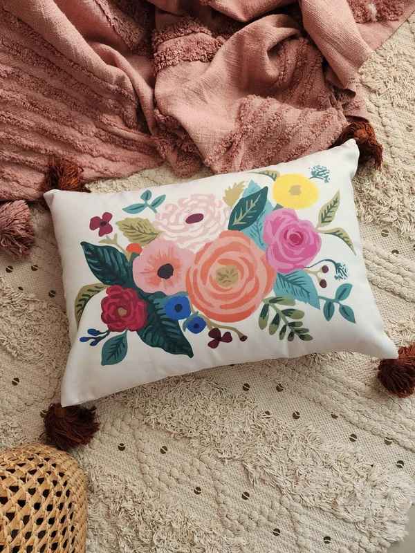 Zenia Illustrated Pillow