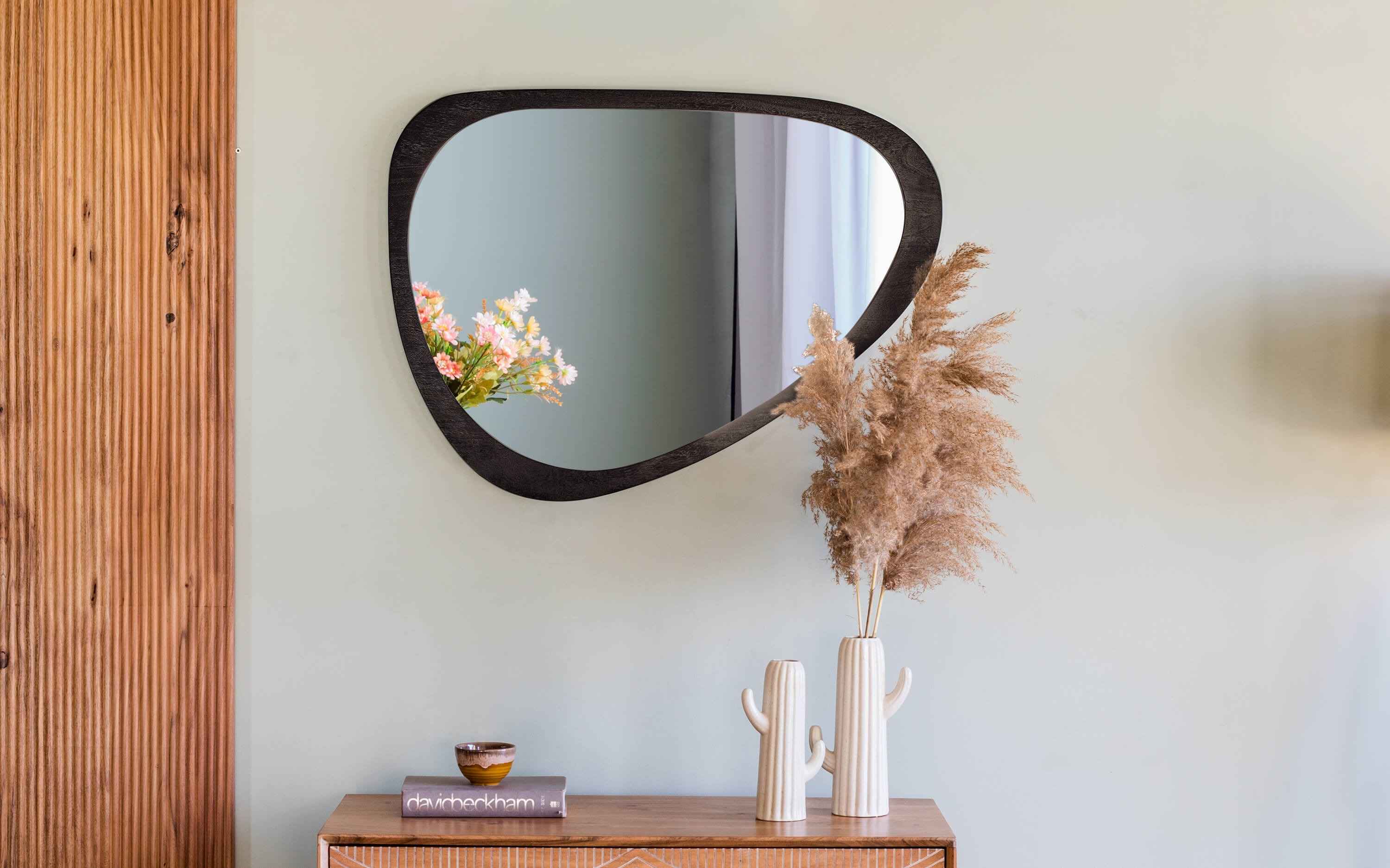 Kao Wall Mirror