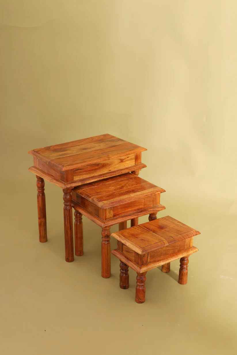 Canti Table