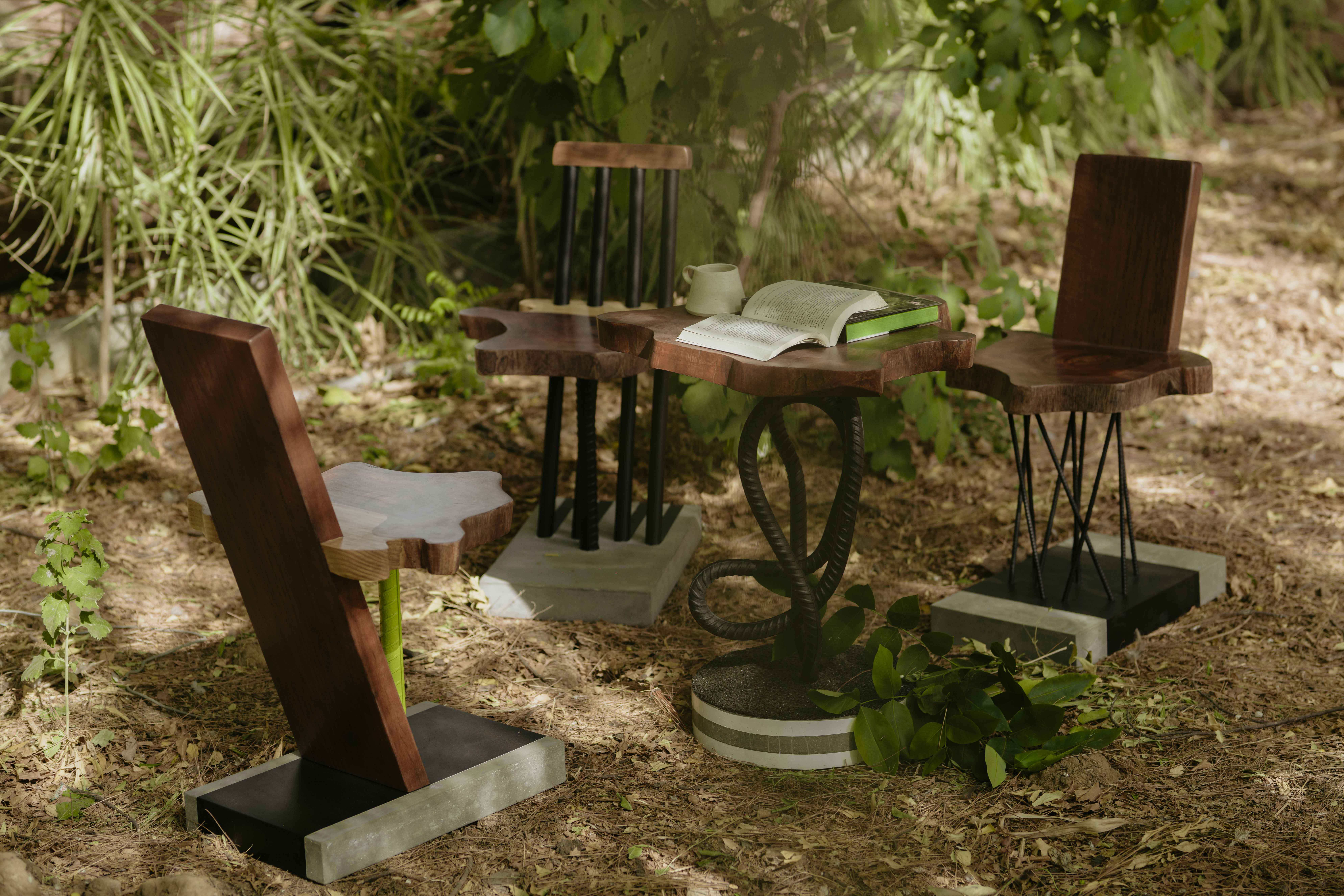 Canti Table