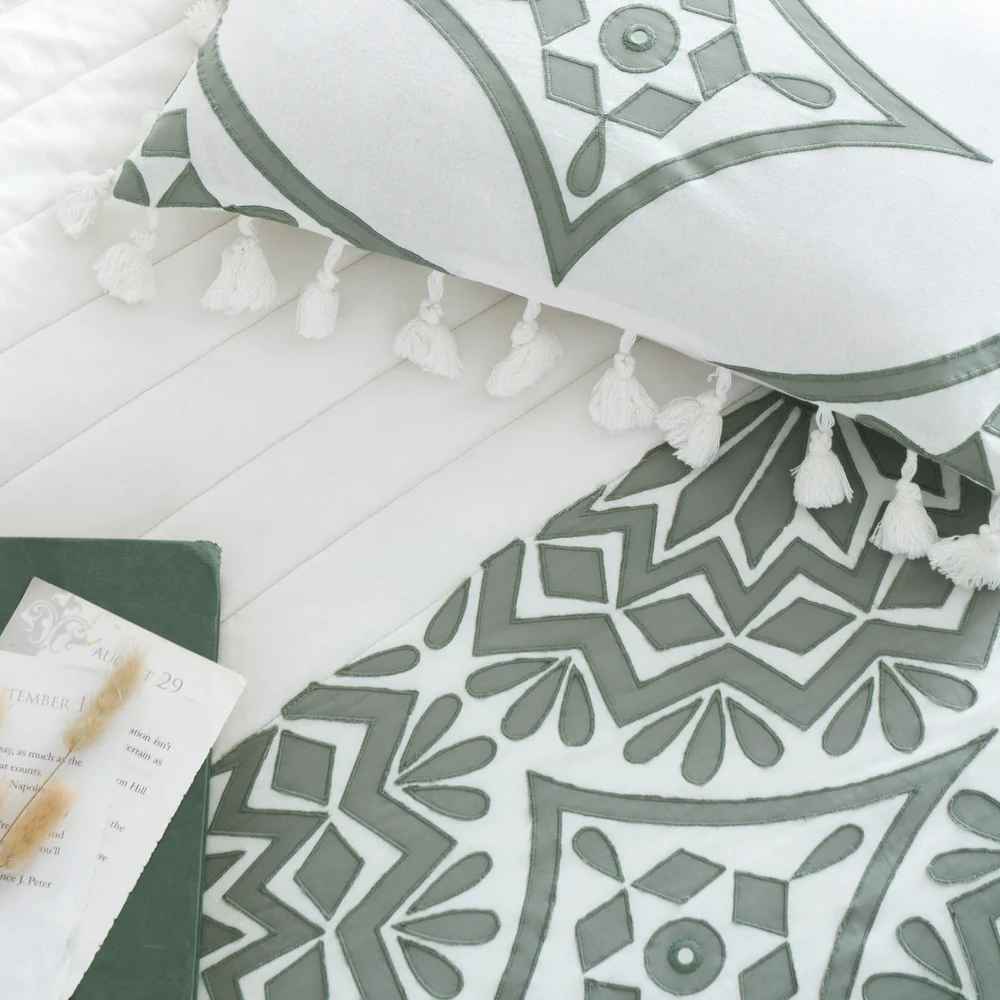 Lionfish Embroidered Bedding Set