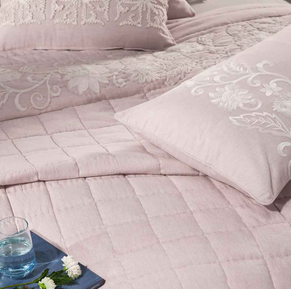 Cradle Embroidered Bedding Set