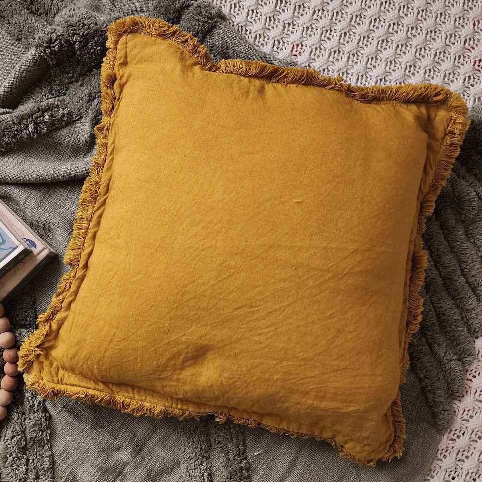Bella Linen Pillow