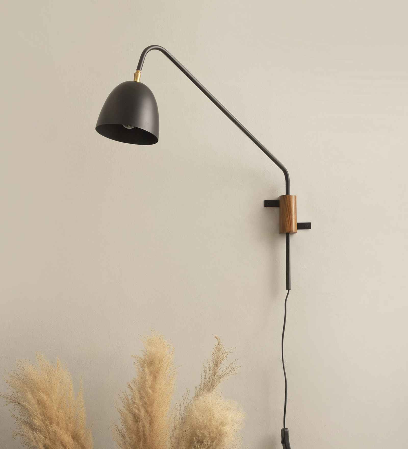 Joongta Black Metal Wall Light