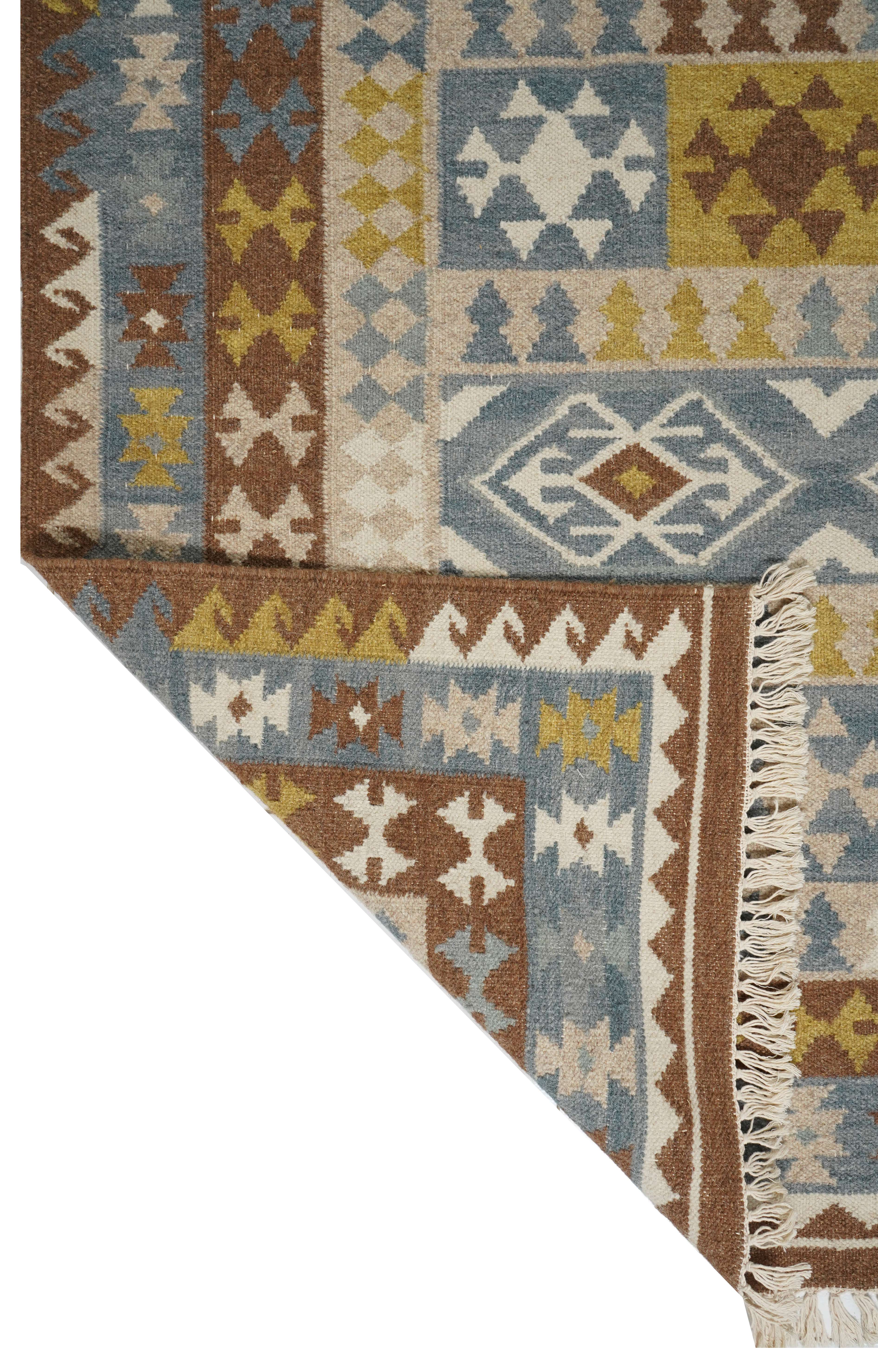 CREAM & BROWN SPIDER WEAVE RUG