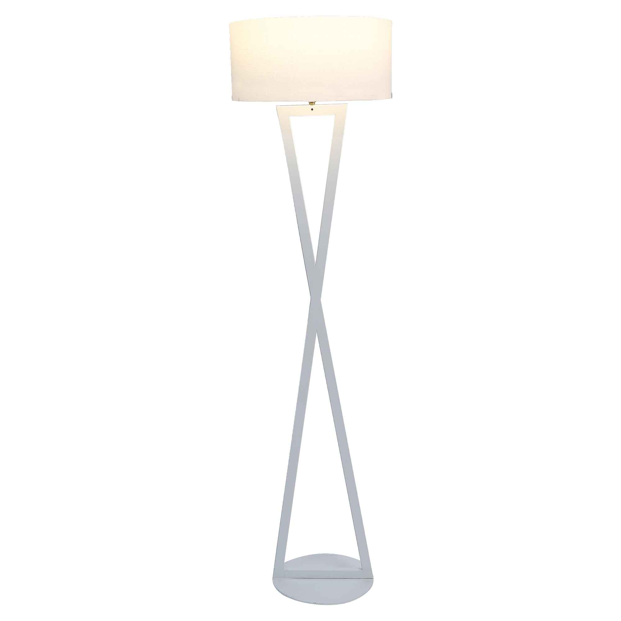 Hamptons Floor Lamp With Metal Base