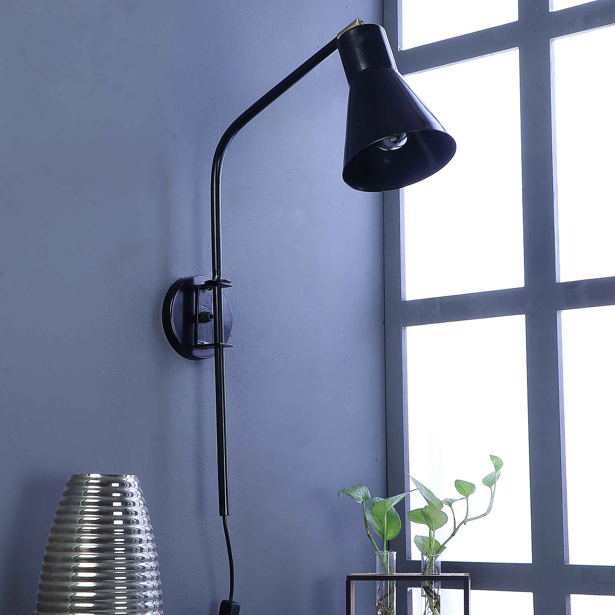 Swing Metal Wall Light