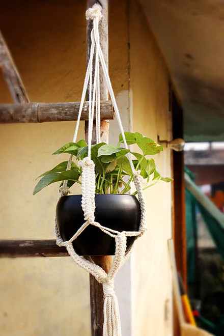 Metal Hanging Planter with Jute Rope