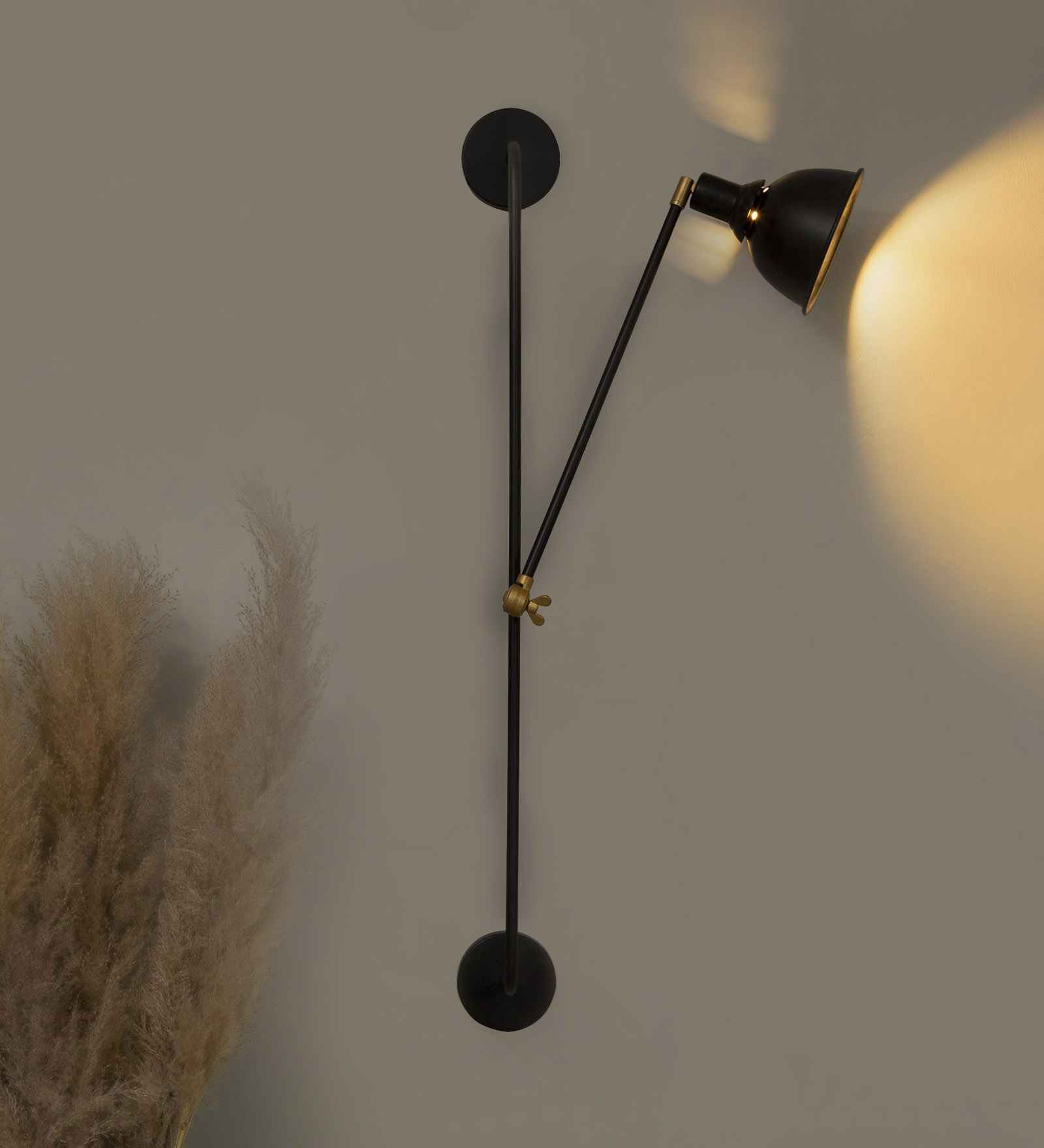 Joongta Black Metal Wall Light